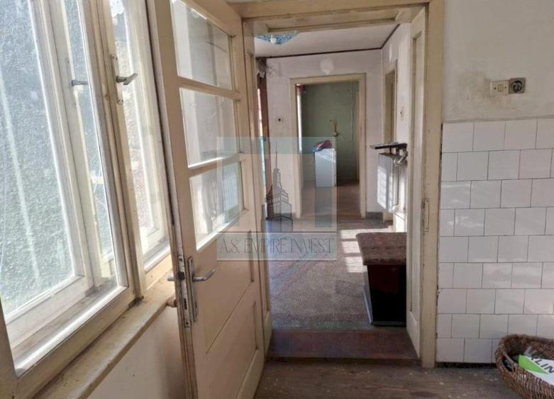 Casă individuală cu 5 camere semidecomandat cu Canalizare în Turcheș