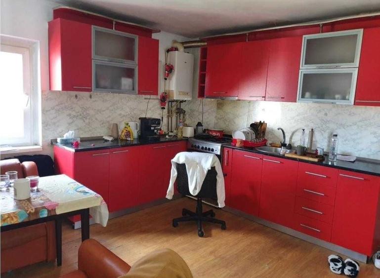 Apartament cu 2 camere decomandat în Bratia din Deal