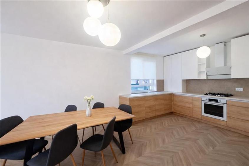 Duplex cu 3 camere cu Teren 250 Mp în Stupini
