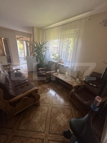 Casă individuală cu 6 camere cu Canalizare în Micro 17