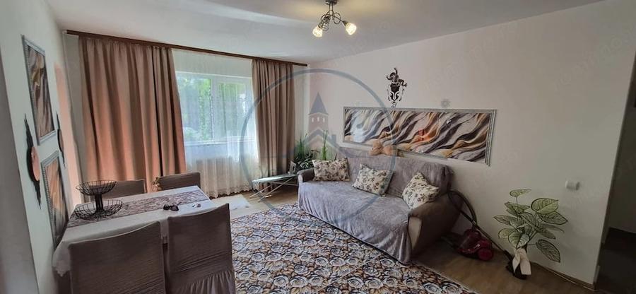 Apartament cu 2 camere decomandat în Central