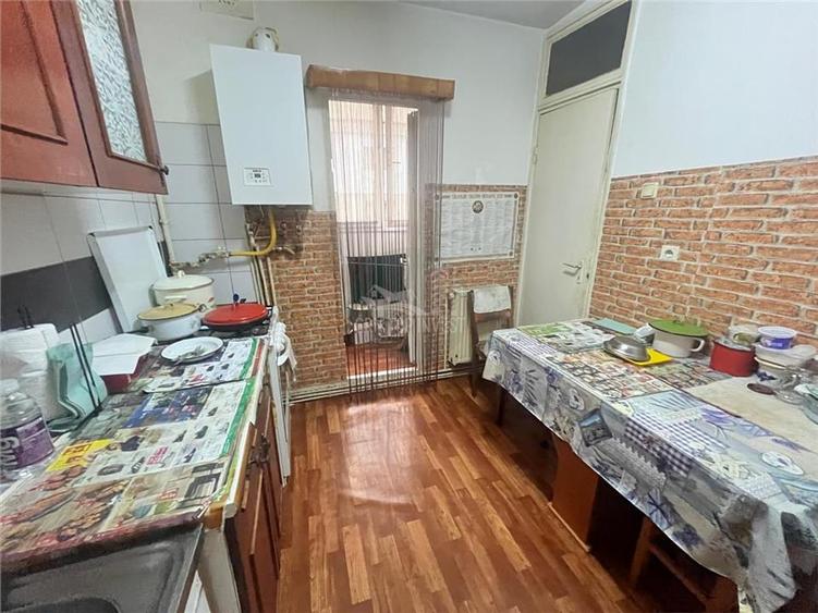 Apartament cu 2 camere decomandat, mobilat în Vasile Aaron
