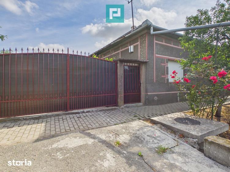 Casă cu 4 camere cu Teren 800 Mp în Mădăras