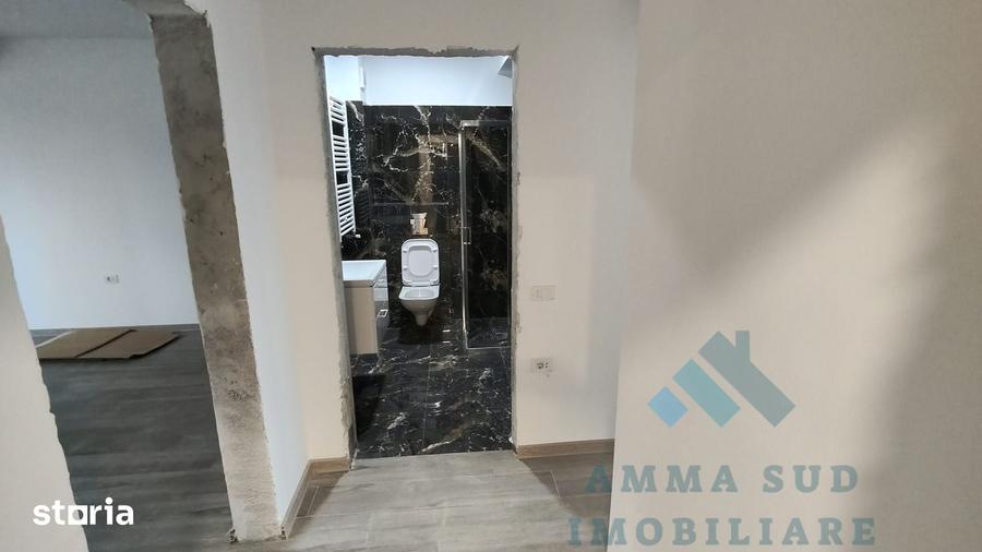 Casă cu 5 camere cu Teren 300 Mp în Apărătorii Patriei
