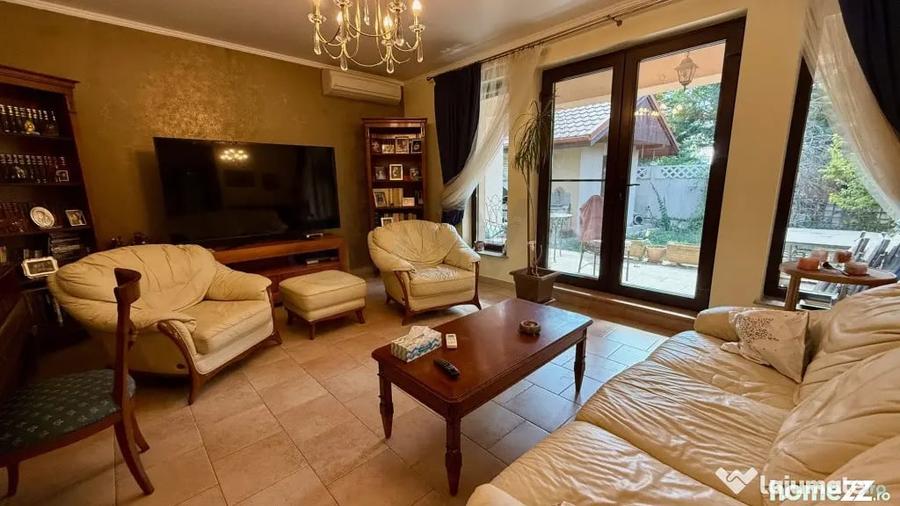 Casă cu 6 camere cu Teren 500 Mp în Mogoșoaia