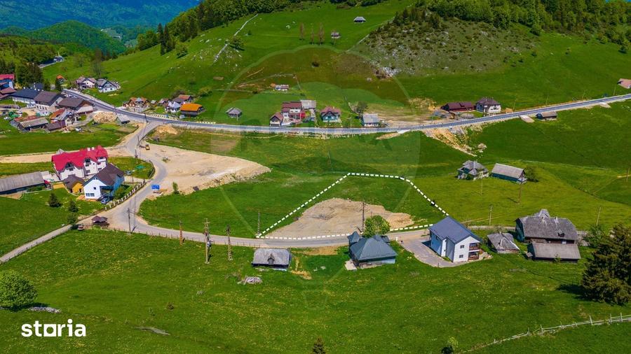 Teren de 3962 mp, în Fundata
