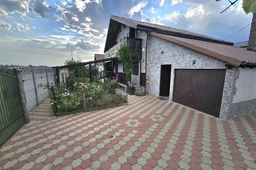 Casă cu 5 camere cu Teren 1000 Mp în Colonia Bod