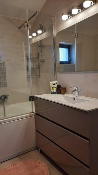 Casă individuală cu 3 camere cu Canalizare în Calea Dumbrăvii