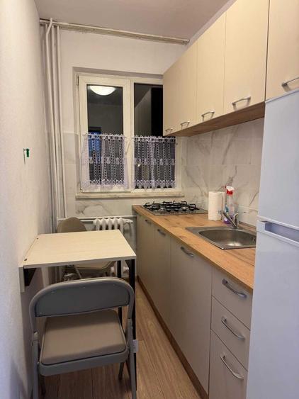 Apartament cu 2 camere decomandat în Complex Studențesc