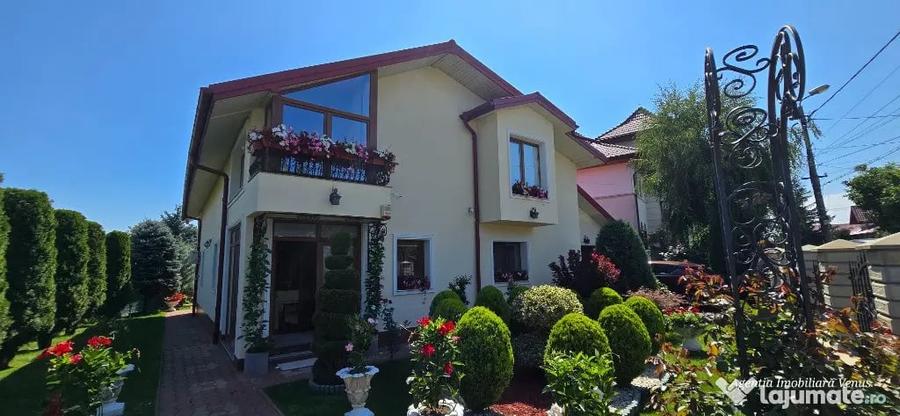 Casă cu 5 camere cu Teren 860 Mp în Central