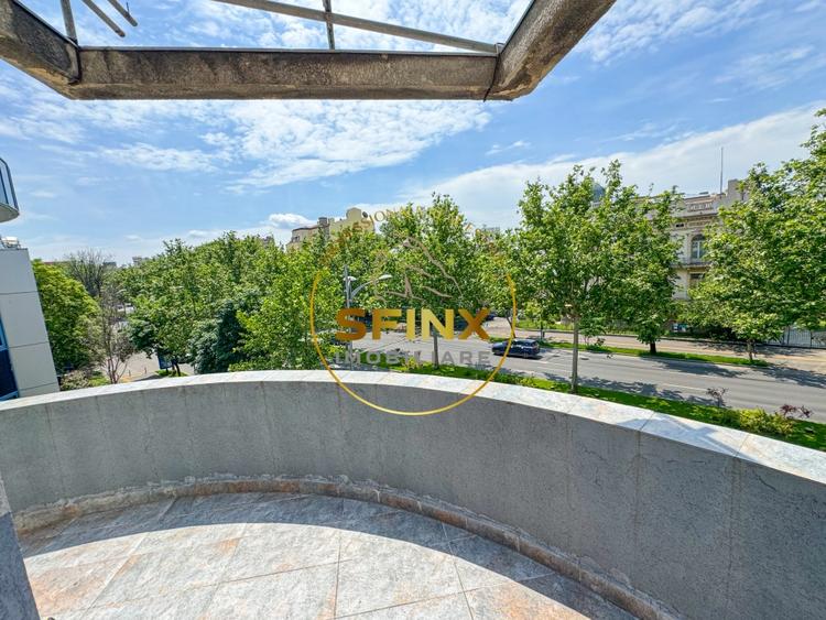 Apartament cu 5 camere decomandat în P-ța Romană