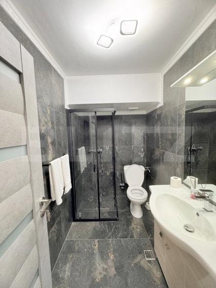 Spațiu comercial, de 400 mp, în Apahida