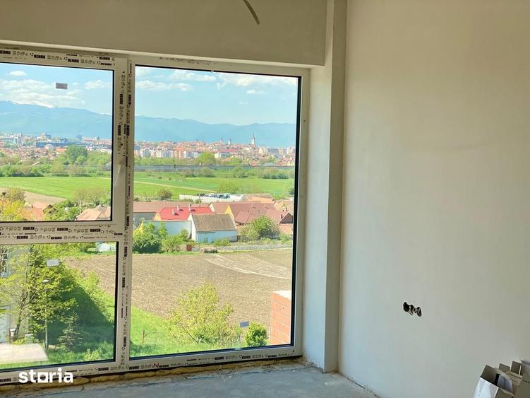 Casă cu 4 camere cu Teren 170 Mp în Gușterița