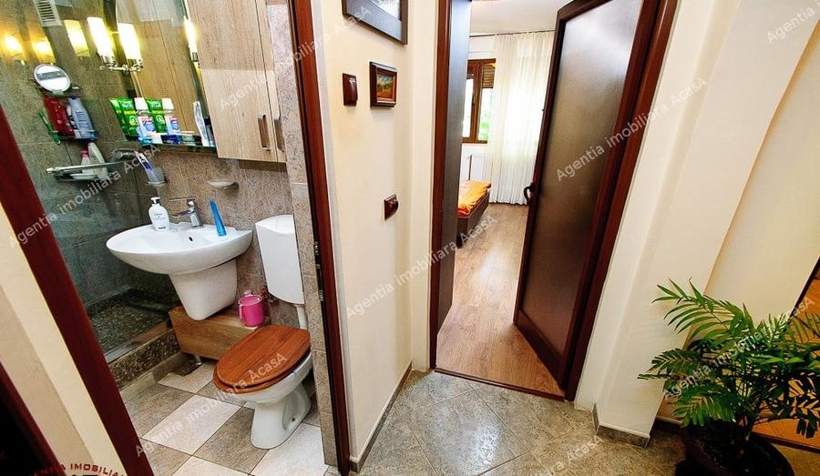 Apartament cu 3 camere decomandat, mobilat în Mazepa 1
