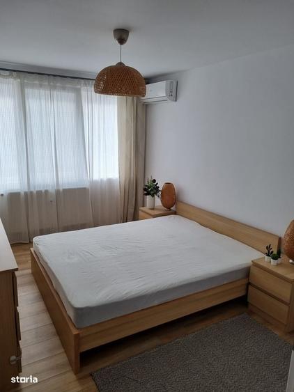 Apartament cu 3 camere decomandat în Colentina