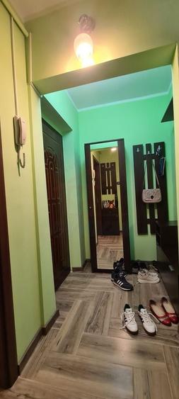 Apartament cu 2 camere decomandat, mobilat în Micro 20