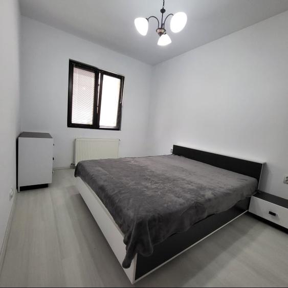 Apartament cu 2 camere semidecomandat, mobilat în Băneasa