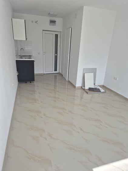 Apartament cu 3 camere decomandat în Săbișa