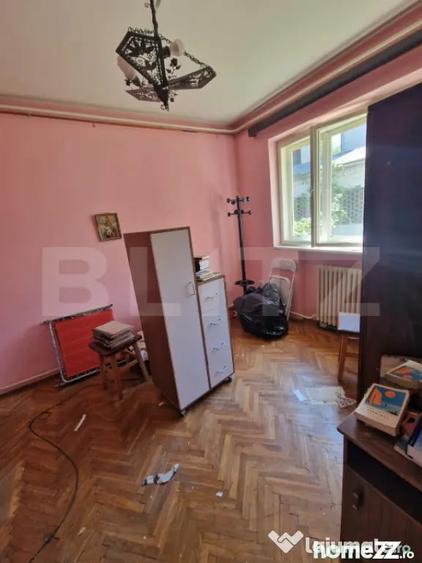 Casă cu 4 camere cu Teren 470 Mp în Central