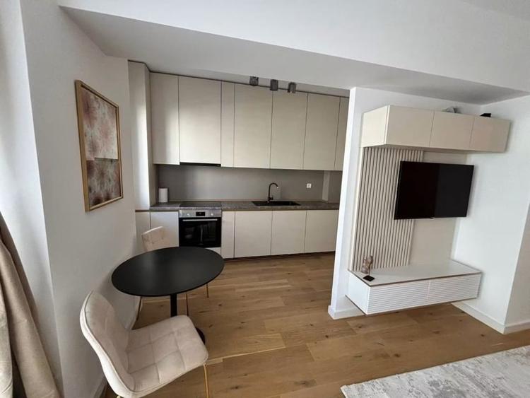 Apartament cu 2 camere, mobilat în Pipera