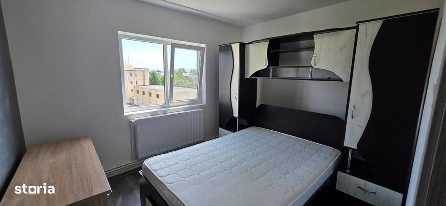 Apartament cu 2 camere semidecomandat în Mioriței