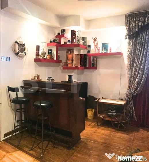 Casă cu 5 camere cu Teren 3000 Mp în Central