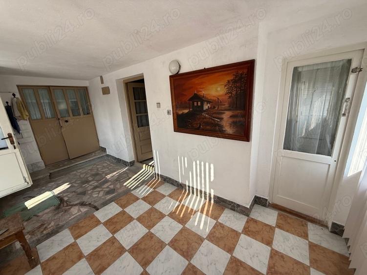 Casă cu 3 camere în Coșeiu