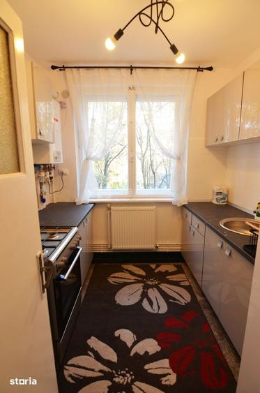 Apartament cu 3 camere semidecomandat în Copou