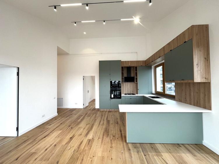 Apartament cu 4 camere semidecomandat în Domenii