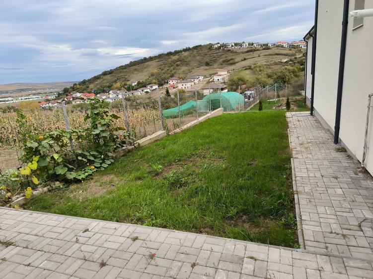 Casă cu 4 camere în Dezmir