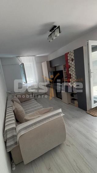 Apartament cu 2 camere decomandat, mobilat în Central