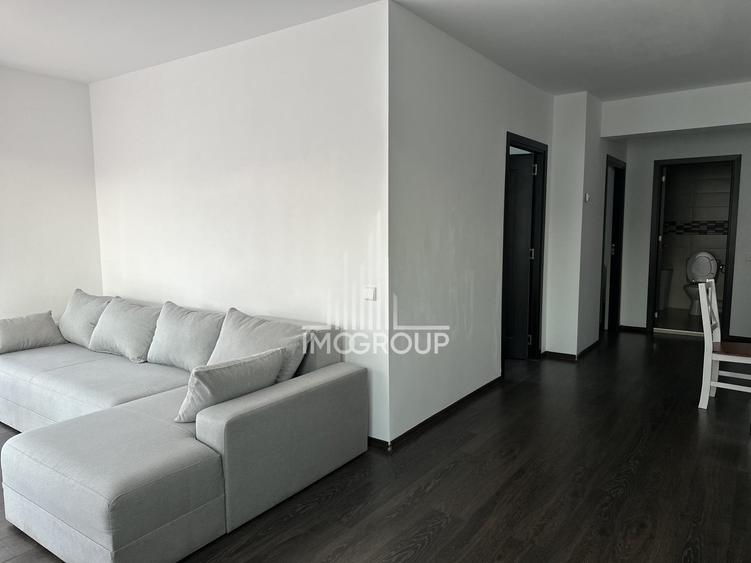 Apartament cu 3 camere decomandat, mobilat în Florești