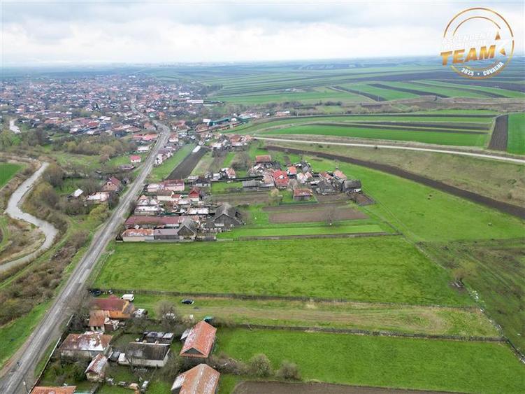 Teren Construcții intravilan de 8000 mp, în Sânzieni