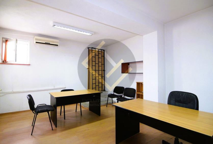 Casă individuală cu 23 camere cu Teren 475 Mp în Unirii