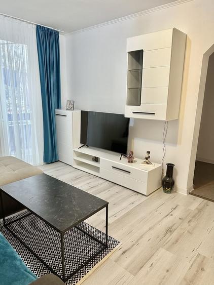 Apartament cu 2 camere semidecomandat în Central