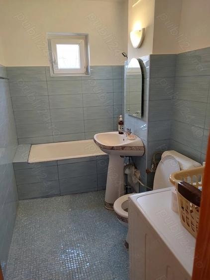 Apartament cu 4 camere decomandat în Girocului