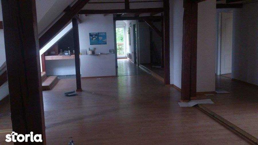 Casă cu 3 camere cu Teren 180 Mp în Titan