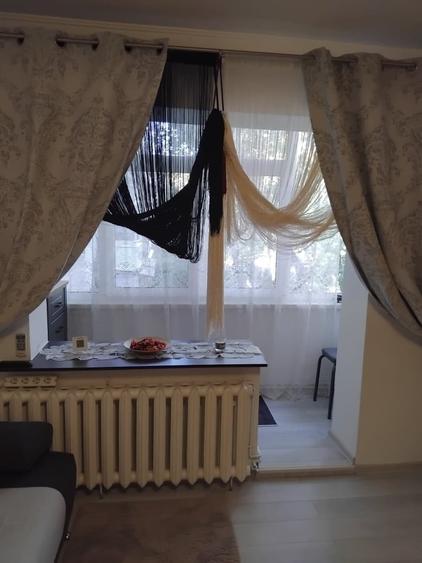 Garsonieră decomandată în Gorjului