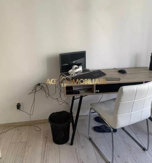 Apartament cu 3 camere decomandat, mobilat în Timpuri Noi