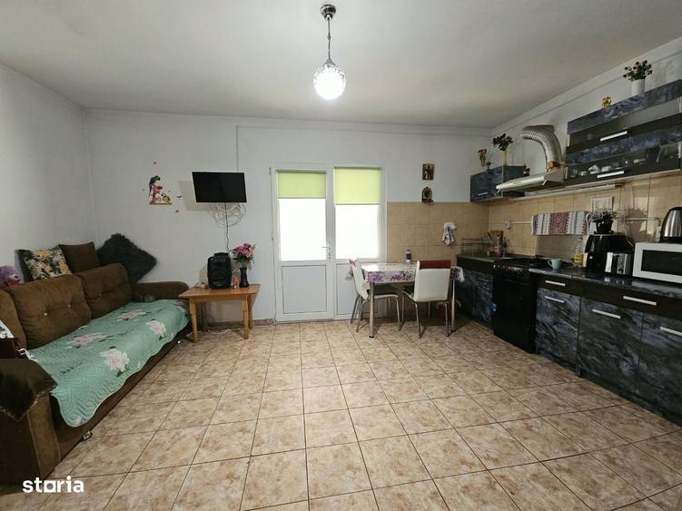 Casă cu 4 camere în Ciurea