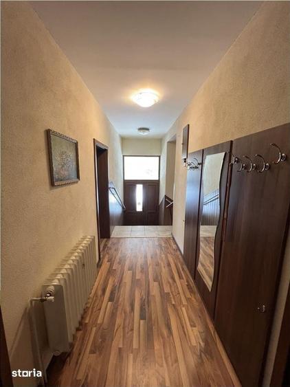 Casă cu 4 camere cu Teren 1310 Mp în Gușterița
