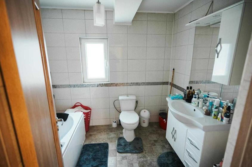 Casa individuala 5 camere de vanzare in Comuna Berceni, aproape de Bucuresti, scoala si soseaua principala, direct de la proprietar! - 8