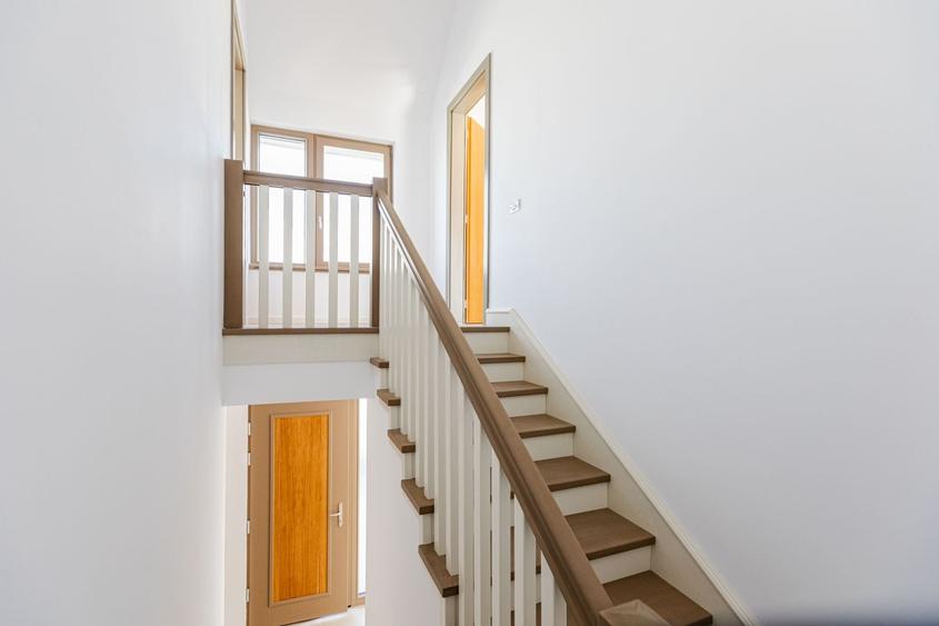 Duplex cu 4 camere cu Canalizare în Exterior Nord