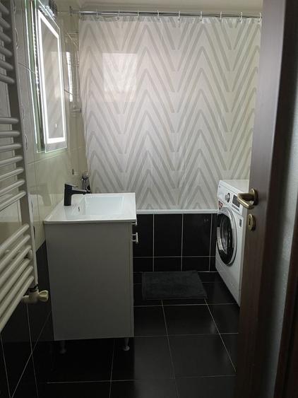 Apartament cu 3 camere decomandat în Decebal