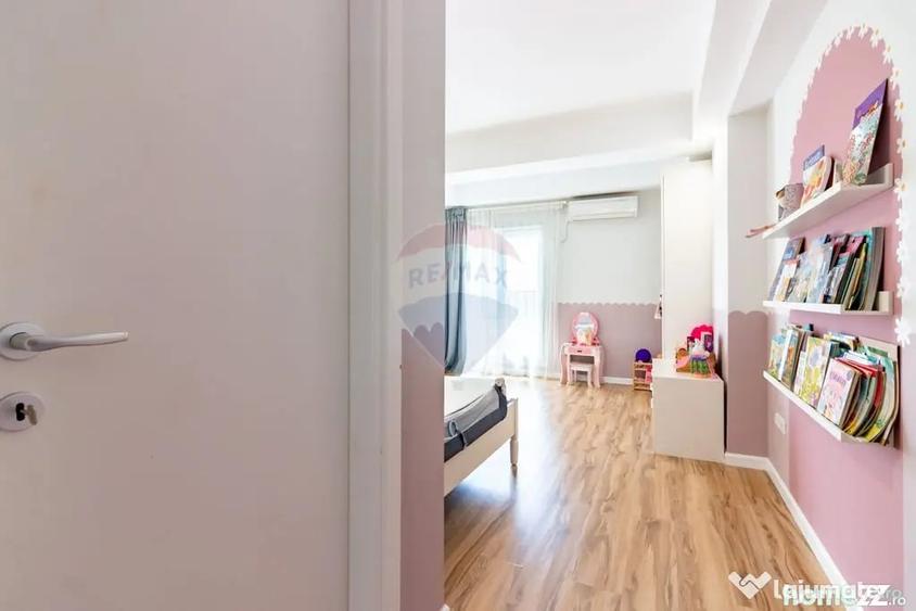 Apartament cu 4 camere decomandat în Ștefăneștii de Jos