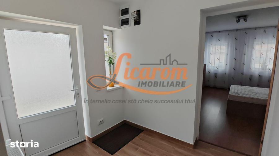Casă cu 3 camere cu Canalizare în Sânpetru