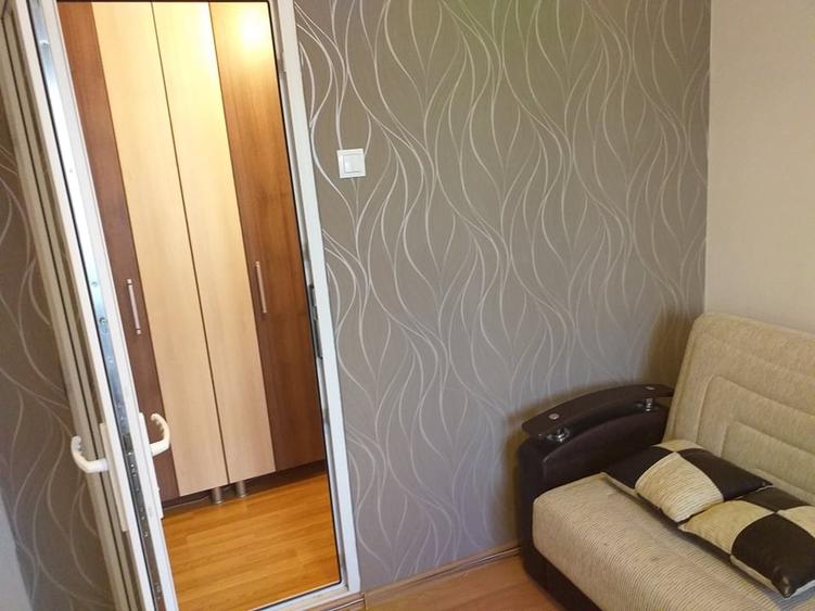 Apartament cu 3 camere semidecomandat în Alexandru cel Bun