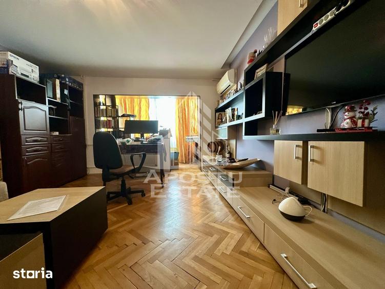 Apartament cu 4 camere decomandat, mobilat în Steaua