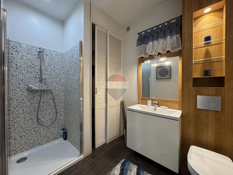Casă cu 3 camere cu Teren 180 Mp în Central