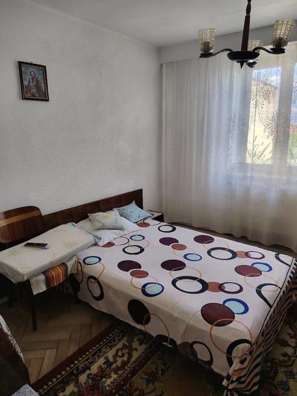 Apartament cu 2 camere decomandat în Ștefănești